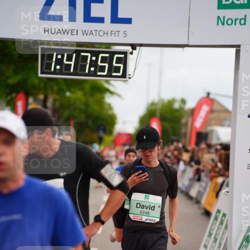20.09.2026 - PSD Bank Halbmarathon LAZAROV Photography http://msf.ph/oto/10509439 20.09.2026 11:47:55 Ziel 1712, 1897, 2177, 2828, 2836, 3239, 3330, 3504, 3586, 4226, 4248, 4262, 4622 meine-sportfotos.de