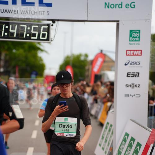 20.09.2026 - PSD Bank Halbmarathon LAZAROV Photography http://msf.ph/oto/10509446 20.09.2026 11:47:55 Ziel 1712, 1897, 2177, 2828, 2836, 3239, 3330, 3504, 3586, 4226, 4248, 4262, 4622 meine-sportfotos.de
