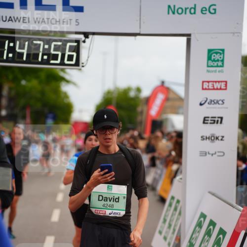 20.09.2026 - PSD Bank Halbmarathon LAZAROV Photography http://msf.ph/oto/10509451 20.09.2026 11:47:55 Ziel 1712, 1897, 2177, 2828, 2836, 3239, 3330, 3504, 3586, 4226, 4248, 4262, 4622 meine-sportfotos.de