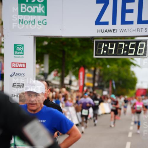 20.09.2026 - PSD Bank Halbmarathon LAZAROV Photography http://msf.ph/oto/10509515 20.09.2026 11:47:58 Ziel 1897, 2177, 2451, 2828, 2836, 3239, 3330, 3504, 3586, 4117, 4226, 4248, 4622 meine-sportfotos.de