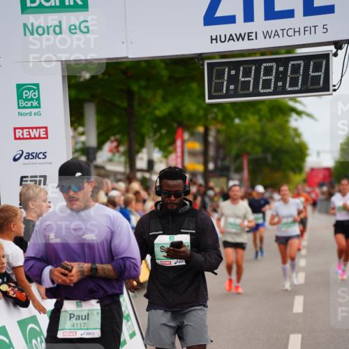20.09.2026 - PSD Bank Halbmarathon LAZAROV Photography http://msf.ph/oto/10509651 20.09.2026 11:48:04 Ziel 1440, 1897, 2309, 2451, 2674, 2707, 4117, 4226 meine-sportfotos.de