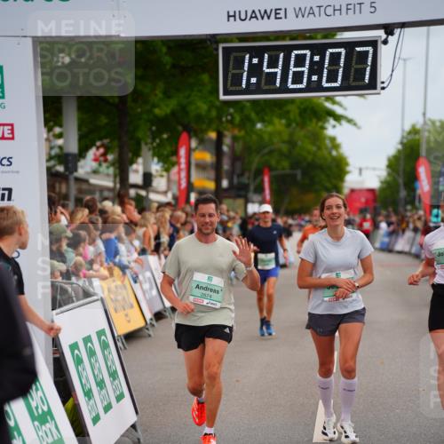 20.09.2026 - PSD Bank Halbmarathon LAZAROV Photography http://msf.ph/oto/10509710 20.09.2026 11:48:06 Ziel 1440, 2309, 2451, 2674, 2707, 4117 meine-sportfotos.de