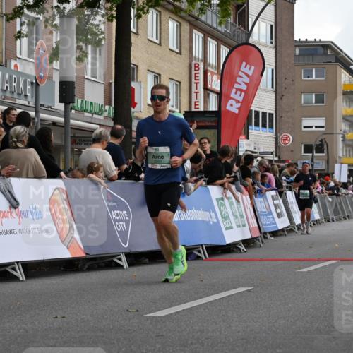 20.09.2026 - PSD Bank Halbmarathon J. Mangold http://msf.ph/oto/10509791 20.09.2026 11:33:42 Ziel 2201, 2265, 2482 meine-sportfotos.de