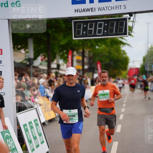 20.09.2026 - PSD Bank Halbmarathon LAZAROV Photography http://msf.ph/oto/10509823 20.09.2026 11:48:11 Ziel 1440, 2309, 2674, 2707, 3089, 4739 meine-sportfotos.de