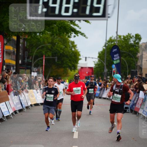 20.09.2026 - PSD Bank Halbmarathon LAZAROV Photography http://msf.ph/oto/10509874 20.09.2026 11:48:18 Ziel 3089, 4526, 4739 meine-sportfotos.de