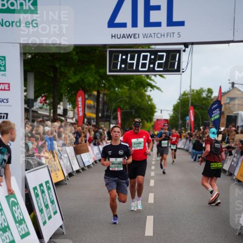 20.09.2026 - PSD Bank Halbmarathon LAZAROV Photography http://msf.ph/oto/10509935 20.09.2026 11:48:21 Ziel 1123, 3005, 4311, 4526 meine-sportfotos.de