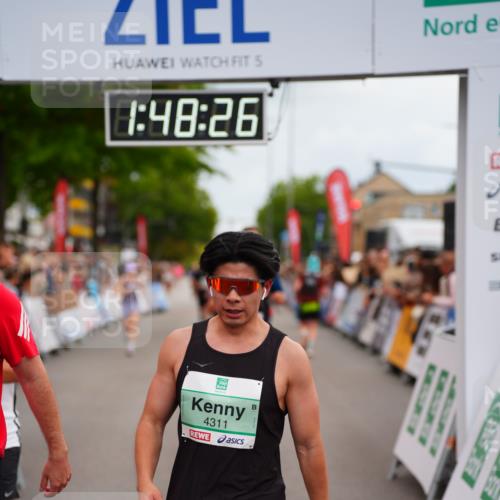 20.09.2026 - PSD Bank Halbmarathon LAZAROV Photography http://msf.ph/oto/10510035 20.09.2026 11:48:25 Ziel 1123, 2204, 3005, 4253, 4311, 4526 meine-sportfotos.de