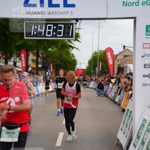 20.09.2026 - PSD Bank Halbmarathon LAZAROV Photography http://msf.ph/oto/10510105 20.09.2026 11:48:31 Ziel 1123, 2204, 3005, 3920, 4144, 4253, 4311, 4585 meine-sportfotos.de