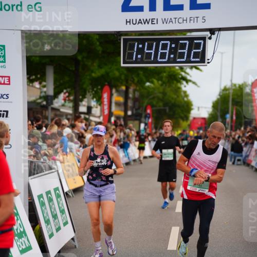 20.09.2026 - PSD Bank Halbmarathon LAZAROV Photography http://msf.ph/oto/10510122 20.09.2026 11:48:32 Ziel 1123, 2204, 3920, 4144, 4253, 4585 meine-sportfotos.de
