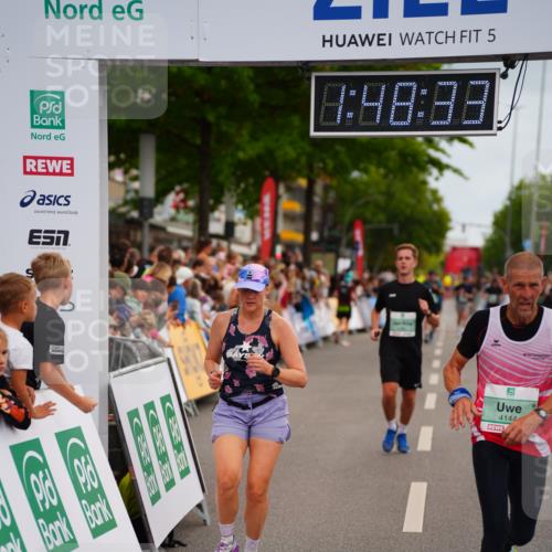 20.09.2026 - PSD Bank Halbmarathon LAZAROV Photography http://msf.ph/oto/10510130 20.09.2026 11:48:32 Ziel 1123, 2204, 3920, 4144, 4253, 4585 meine-sportfotos.de