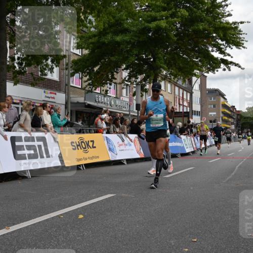 20.09.2026 - PSD Bank Halbmarathon J. Mangold http://msf.ph/oto/10510144 20.09.2026 11:34:56 Ziel 1195, 1327, 1377, 1673, 1708, 1930, 2159, 2352, 3001, 3067 meine-sportfotos.de