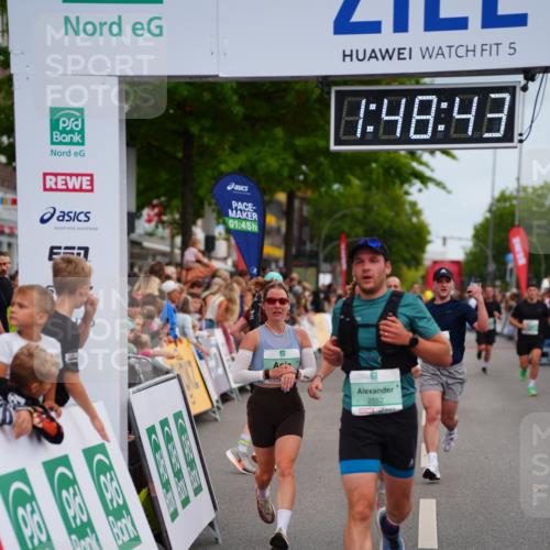 20.09.2026 - PSD Bank Halbmarathon LAZAROV Photography http://msf.ph/oto/10510283 20.09.2026 11:48:42 Ziel 2311, 2552, 2571, 3635, 3761, 4585 meine-sportfotos.de