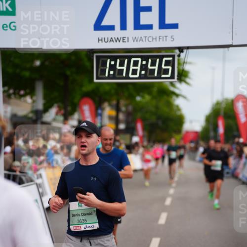 20.09.2026 - PSD Bank Halbmarathon LAZAROV Photography http://msf.ph/oto/10510332 20.09.2026 11:48:45 Ziel 2311, 2552, 2571, 3298, 3635, 3761 meine-sportfotos.de