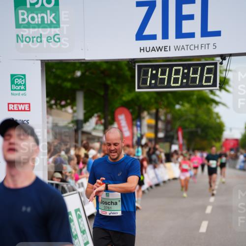 20.09.2026 - PSD Bank Halbmarathon LAZAROV Photography http://msf.ph/oto/10510353 20.09.2026 11:48:46 Ziel 1464, 2311, 2552, 2571, 3298, 3635, 3761 meine-sportfotos.de