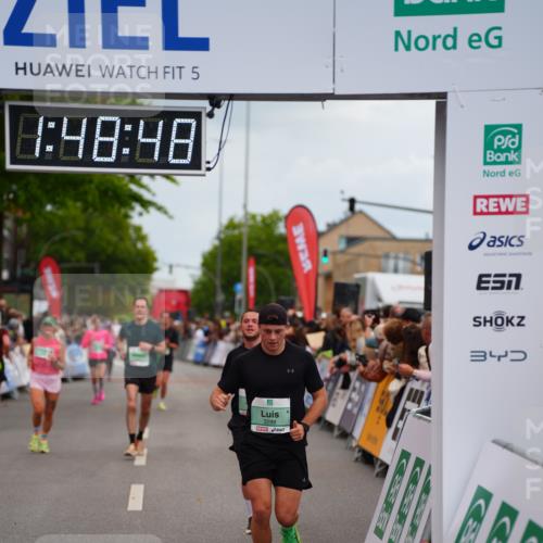 20.09.2026 - PSD Bank Halbmarathon LAZAROV Photography http://msf.ph/oto/10510391 20.09.2026 11:48:48 Ziel 1464, 2311, 2552, 2571, 3298, 3635, 3761, 4627 meine-sportfotos.de