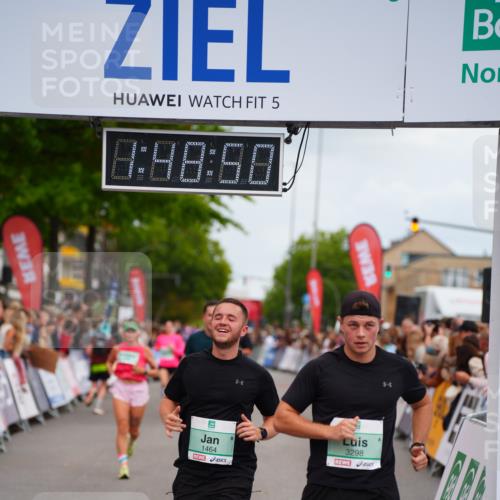 20.09.2026 - PSD Bank Halbmarathon LAZAROV Photography http://msf.ph/oto/10510424 20.09.2026 11:48:50 Ziel 1464, 2311, 2552, 2571, 3298, 3635, 3761, 4627 meine-sportfotos.de