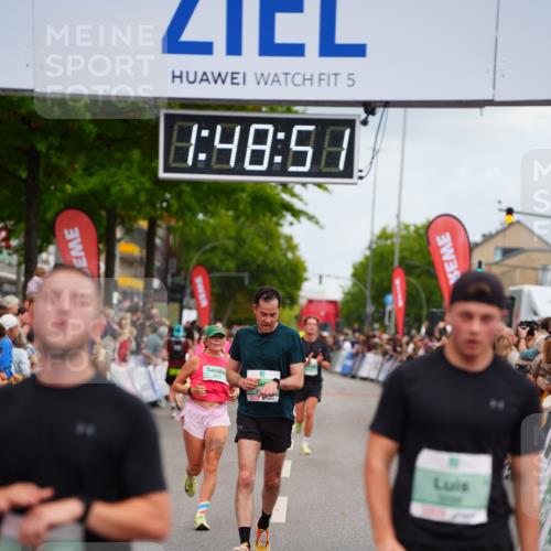 20.09.2026 - PSD Bank Halbmarathon LAZAROV Photography http://msf.ph/oto/10510454 20.09.2026 11:48:51 Ziel 1464, 2311, 2571, 3298, 3635, 3761, 4627 meine-sportfotos.de