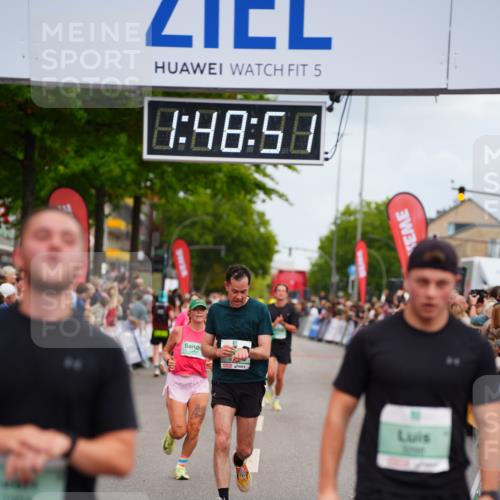 20.09.2026 - PSD Bank Halbmarathon LAZAROV Photography http://msf.ph/oto/10510461 20.09.2026 11:48:51 Ziel 1464, 2311, 2571, 3298, 3635, 3761, 4627 meine-sportfotos.de