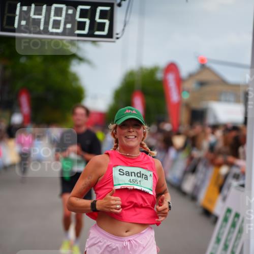 20.09.2026 - PSD Bank Halbmarathon LAZAROV Photography http://msf.ph/oto/10510551 20.09.2026 11:48:55 Ziel 1464, 1559, 3298, 3797, 4627 meine-sportfotos.de