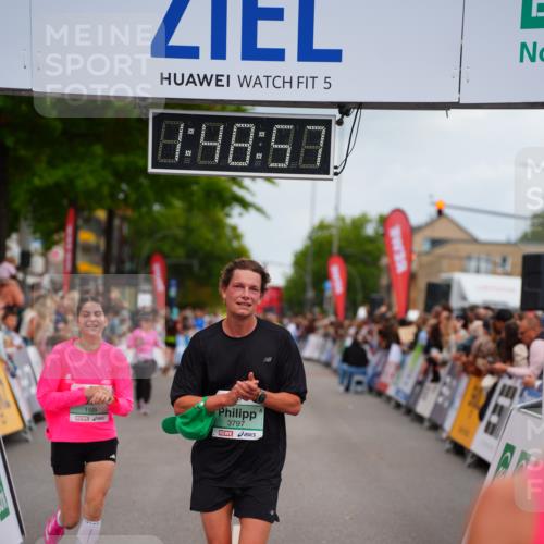 20.09.2026 - PSD Bank Halbmarathon LAZAROV Photography http://msf.ph/oto/10510571 20.09.2026 11:48:56 Ziel 1464, 1559, 3298, 3797, 4627 meine-sportfotos.de