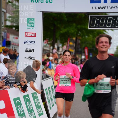 20.09.2026 - PSD Bank Halbmarathon LAZAROV Photography http://msf.ph/oto/10510584 20.09.2026 11:48:57 Ziel 1464, 1559, 3298, 3797, 4627 meine-sportfotos.de
