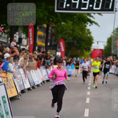 20.09.2026 - PSD Bank Halbmarathon LAZAROV Photography http://msf.ph/oto/10510606 20.09.2026 11:49:00 Ziel 1559, 3797, 4627 meine-sportfotos.de