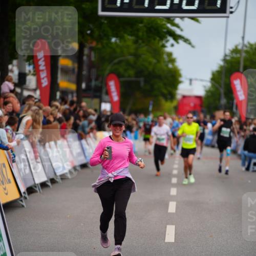 20.09.2026 - PSD Bank Halbmarathon LAZAROV Photography http://msf.ph/oto/10510619 20.09.2026 11:49:01 Ziel 1559, 3797 meine-sportfotos.de