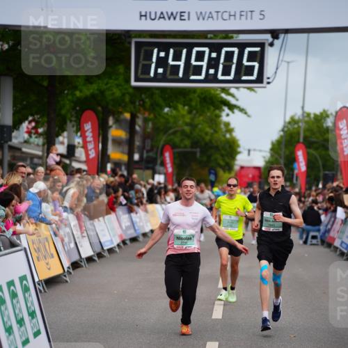 20.09.2026 - PSD Bank Halbmarathon LAZAROV Photography http://msf.ph/oto/10510677 20.09.2026 11:49:05 Ziel 1559, 1845, 2799, 4756 meine-sportfotos.de