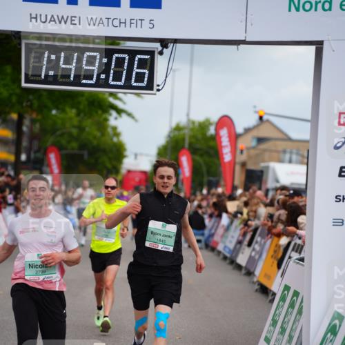 20.09.2026 - PSD Bank Halbmarathon LAZAROV Photography http://msf.ph/oto/10510719 20.09.2026 11:49:06 Ziel 1845, 2799, 4756 meine-sportfotos.de