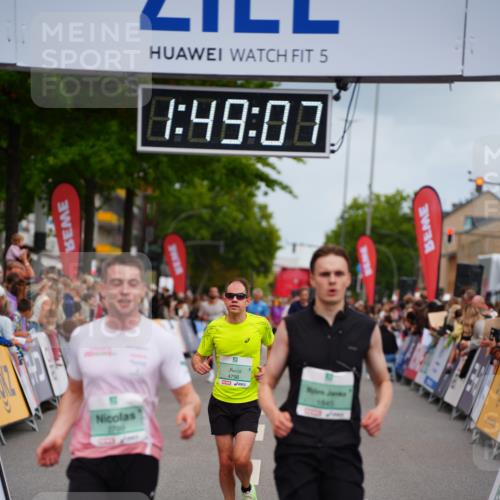 20.09.2026 - PSD Bank Halbmarathon LAZAROV Photography http://msf.ph/oto/10510728 20.09.2026 11:49:06 Ziel 1845, 2799, 4756 meine-sportfotos.de
