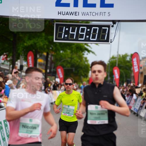 20.09.2026 - PSD Bank Halbmarathon LAZAROV Photography http://msf.ph/oto/10510747 20.09.2026 11:49:07 Ziel 1845, 2799, 4756 meine-sportfotos.de
