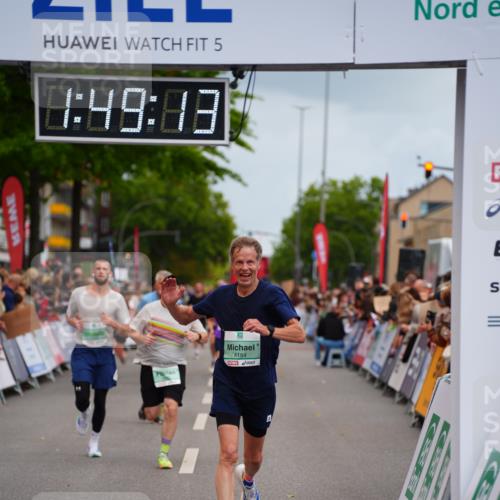20.09.2026 - PSD Bank Halbmarathon LAZAROV Photography http://msf.ph/oto/10510759 20.09.2026 11:49:12 Ziel 1845, 2420, 2799, 4154, 4686, 4756 meine-sportfotos.de