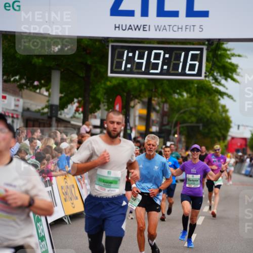 20.09.2026 - PSD Bank Halbmarathon LAZAROV Photography http://msf.ph/oto/10510846 20.09.2026 11:49:15 Ziel 2420, 4150, 4154, 4208, 4685, 4686, 4756 meine-sportfotos.de
