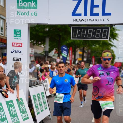 20.09.2026 - PSD Bank Halbmarathon LAZAROV Photography http://msf.ph/oto/10510951 20.09.2026 11:49:20 Ziel 1224, 1577, 2420, 3750, 4150, 4154, 4208, 4685, 4686 meine-sportfotos.de