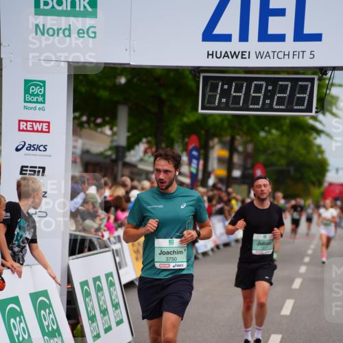20.09.2026 - PSD Bank Halbmarathon LAZAROV Photography http://msf.ph/oto/10510984 20.09.2026 11:49:22 Ziel 1224, 1577, 2420, 3750, 4150, 4208, 4685, 4686 meine-sportfotos.de
