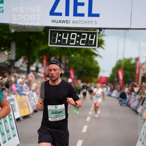 20.09.2026 - PSD Bank Halbmarathon LAZAROV Photography http://msf.ph/oto/10511028 20.09.2026 11:49:24 Ziel 1224, 1577, 2344, 3750, 4150, 4208, 4685 meine-sportfotos.de