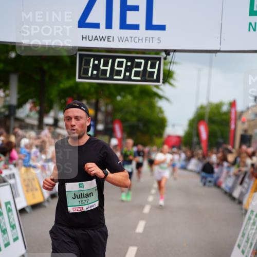 20.09.2026 - PSD Bank Halbmarathon LAZAROV Photography http://msf.ph/oto/10511036 20.09.2026 11:49:24 Ziel 1224, 1577, 2344, 3750, 4150, 4208, 4685 meine-sportfotos.de