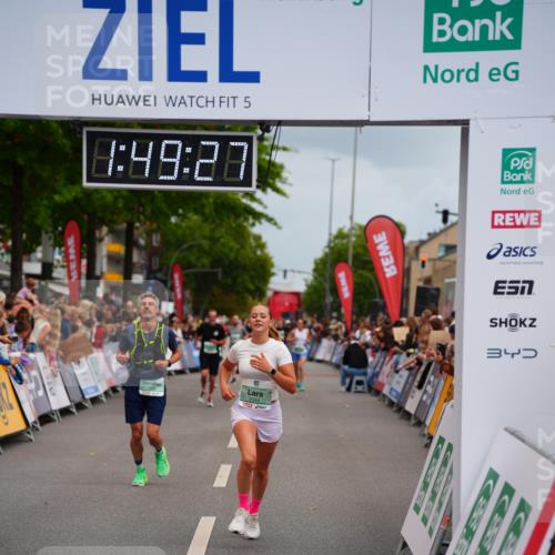 20.09.2026 - PSD Bank Halbmarathon LAZAROV Photography http://msf.ph/oto/10511100 20.09.2026 11:49:27 Ziel 1224, 1233, 1577, 2344, 3750, 4685 meine-sportfotos.de