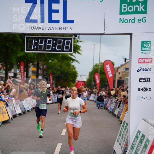 20.09.2026 - PSD Bank Halbmarathon LAZAROV Photography http://msf.ph/oto/10511114 20.09.2026 11:49:27 Ziel 1224, 1233, 1577, 2344, 3750, 4685 meine-sportfotos.de