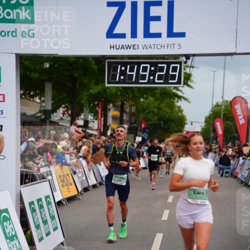 20.09.2026 - PSD Bank Halbmarathon LAZAROV Photography http://msf.ph/oto/10511147 20.09.2026 11:49:28 Ziel 1224, 1233, 1577, 2344, 3750 meine-sportfotos.de