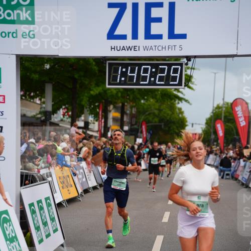 20.09.2026 - PSD Bank Halbmarathon LAZAROV Photography http://msf.ph/oto/10511153 20.09.2026 11:49:28 Ziel 1224, 1233, 1577, 2344, 3750 meine-sportfotos.de