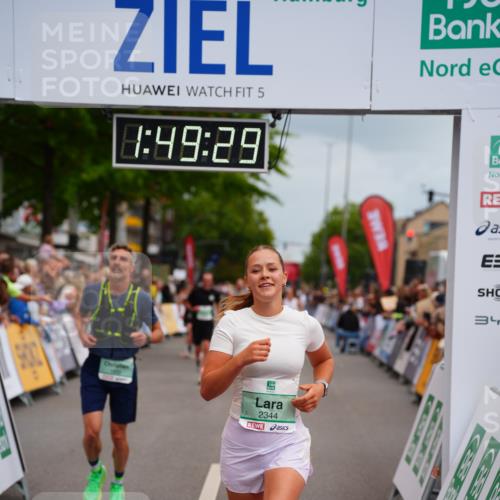 20.09.2026 - PSD Bank Halbmarathon LAZAROV Photography http://msf.ph/oto/10511166 20.09.2026 11:49:29 Ziel 1233, 1577, 2330, 2344, 3750 meine-sportfotos.de