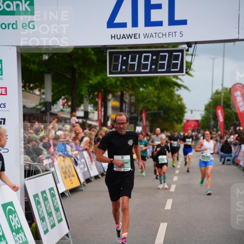 20.09.2026 - PSD Bank Halbmarathon LAZAROV Photography http://msf.ph/oto/10511239 20.09.2026 11:49:33 Ziel 1233, 2255, 2330, 2344, 3214 meine-sportfotos.de
