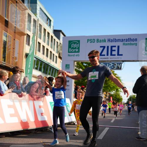 20.09.2026 - PSD Bank Halbmarathon LAZAROV Photography http://msf.ph/oto/10511399 20.09.2026 10:31:58 Laufen 451, 57, 5, 2, 34 meine-sportfotos.de