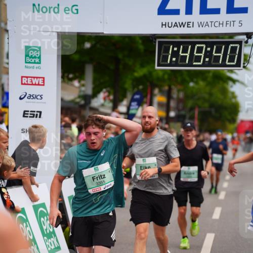 20.09.2026 - PSD Bank Halbmarathon LAZAROV Photography http://msf.ph/oto/10511443 20.09.2026 11:49:39 Ziel 1025, 1248, 1720, 2255, 2330, 3214, 3355 meine-sportfotos.de