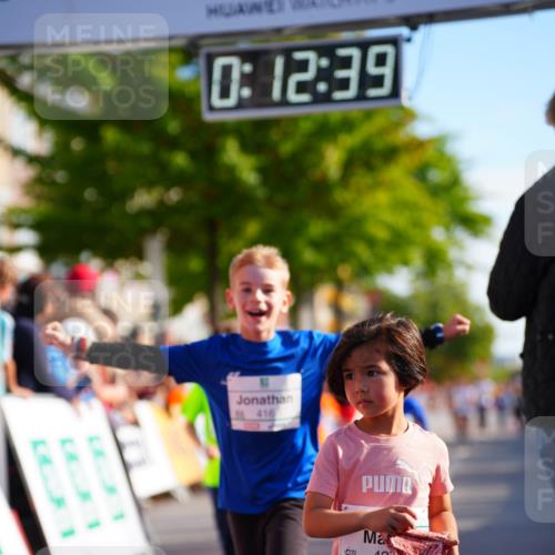 20.09.2026 - PSD Bank Halbmarathon LAZAROV Photography http://msf.ph/oto/10511448 20.09.2026 10:32:03 Laufen 0, 12, 39, 416, 427 meine-sportfotos.de