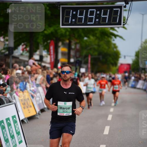 20.09.2026 - PSD Bank Halbmarathon LAZAROV Photography http://msf.ph/oto/10511535 20.09.2026 11:49:46 Ziel 1025, 1248, 1720, 3355, 3614, 4612 meine-sportfotos.de
