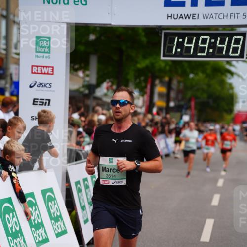 20.09.2026 - PSD Bank Halbmarathon LAZAROV Photography http://msf.ph/oto/10511543 20.09.2026 11:49:47 Ziel 1025, 1248, 1416, 1720, 3355, 3614, 4612 meine-sportfotos.de