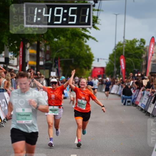 20.09.2026 - PSD Bank Halbmarathon LAZAROV Photography http://msf.ph/oto/10511591 20.09.2026 11:49:51 Ziel 1416, 3614, 4278, 4279, 4612 meine-sportfotos.de