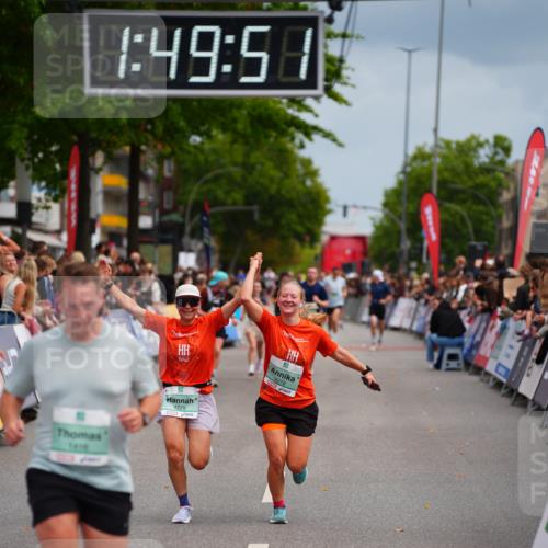 20.09.2026 - PSD Bank Halbmarathon LAZAROV Photography http://msf.ph/oto/10511602 20.09.2026 11:49:51 Ziel 1416, 3614, 4278, 4279, 4612 meine-sportfotos.de